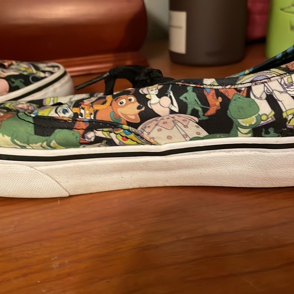 Size 6.5 Women’s Toy Story Vans - Picture 4 of 6